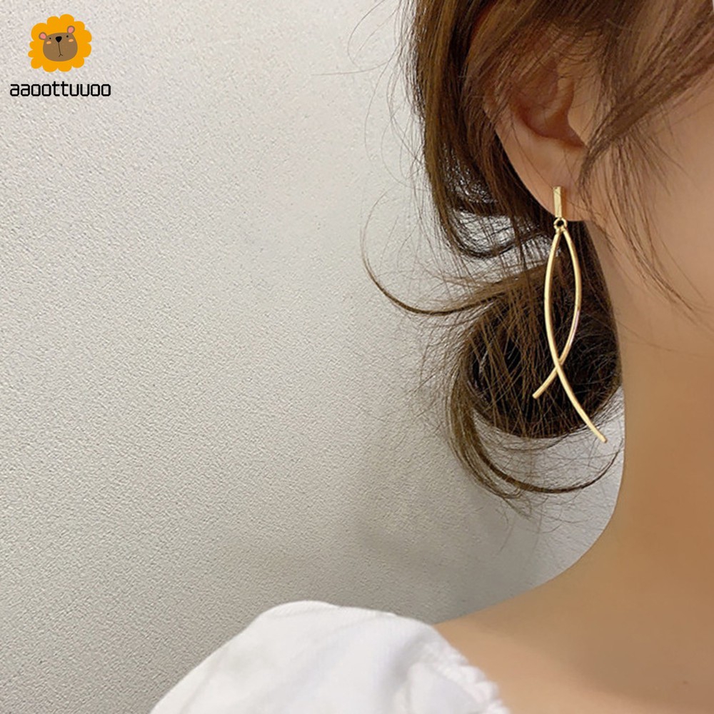 Khuyên tai dáng dài thiết kế đơn giản thời trang