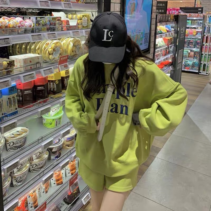 Set quần áo màu xanh nõn chuối