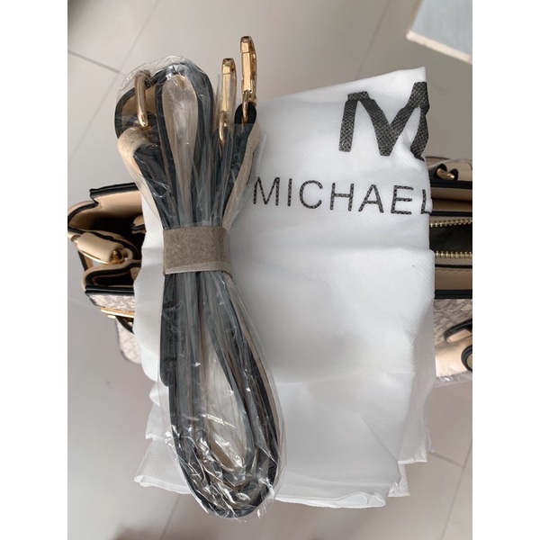 TÚI XÁCH MK FORM TO SANG CHẢNH