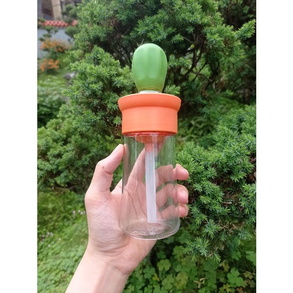 Lọ đựng dầu ăn 2in1 tặng kèm cọ quét dầu silicon chịu nhiệt cao