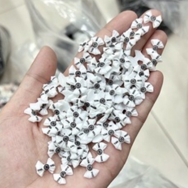 Phụ kiện Cham nơ Đen Trắng đính móng mẫu HOT