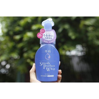 Sữa Rửa Mặt Tạo Bọt SENKA Speedy Perfect Whip Cho Da Khô 150ml