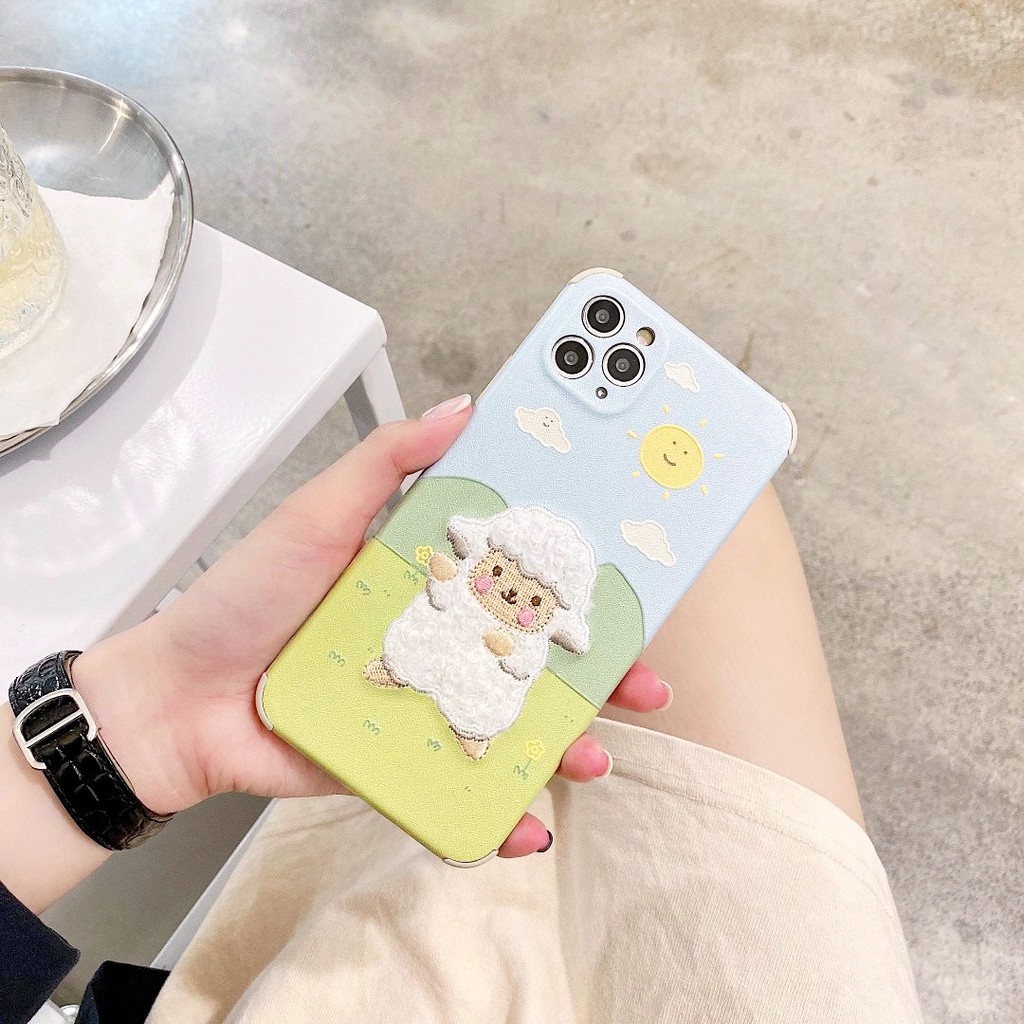Ốp lưng iphone Cừu thêu viền chống va đập 5/5s/6/6plus/6s/6splus/7/7plus/8/8plus/x/xr/xs/11/12/pro/max/plus/promax | BigBuy360 - bigbuy360.vn
