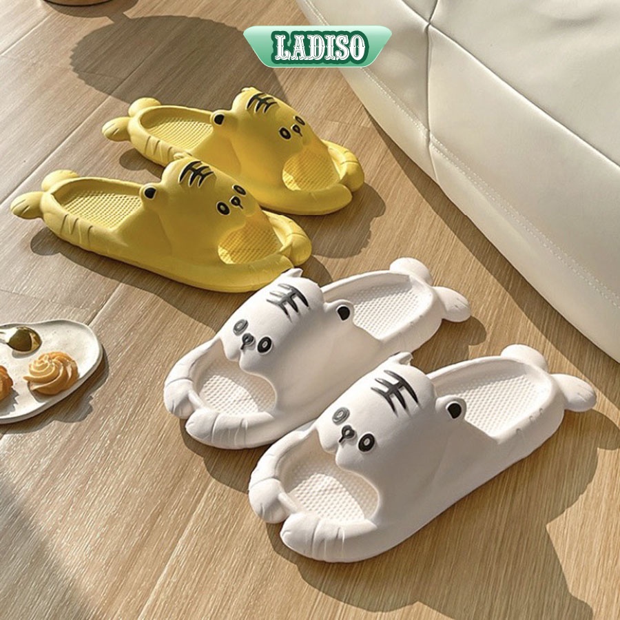 Dép nữ quai ngang SIÊU NHẸ siêu êm kiểu mới siêu hot dùng để đi trong nhà ngoài trời du lịch  LADISO TT384