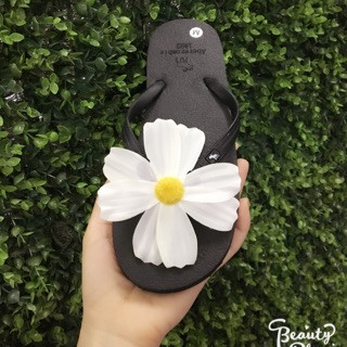 Dép xỏ ngón hoa cúc