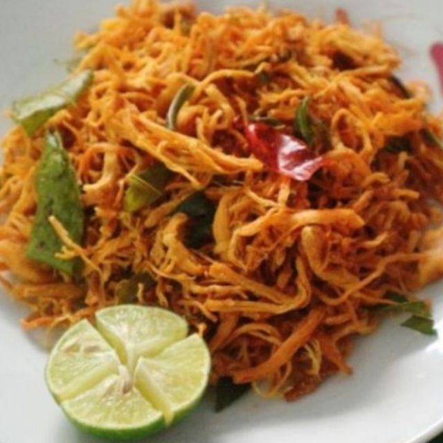 KHÔ GÀ LÁ CHANH 100G