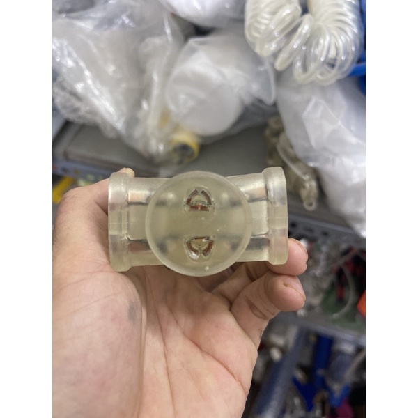 Ổ cắm chống giật