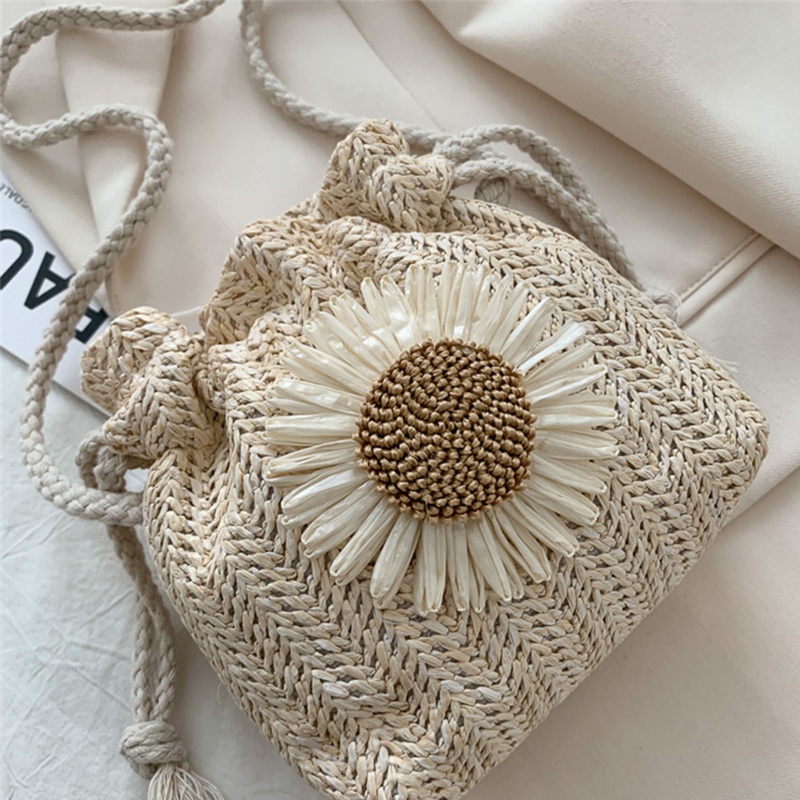 Túi cói Vai Bằng Rơm Thời Trang Sành Điệu Cho Nữ