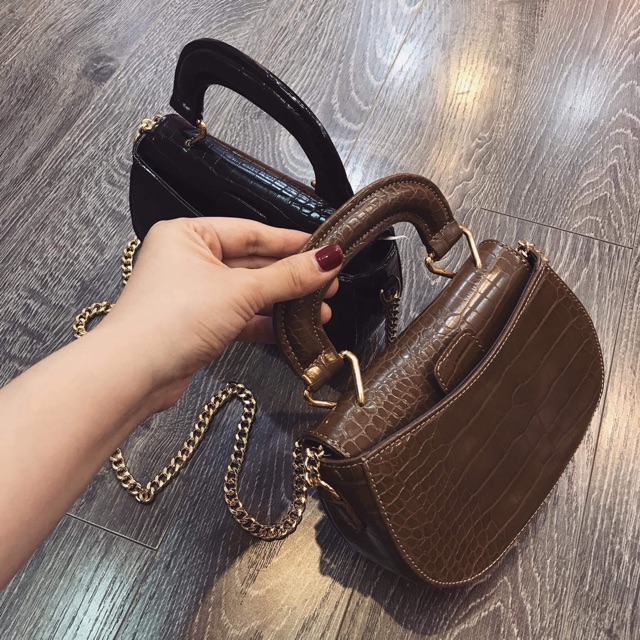 Mình còn một số túi xách chưa dùng, mình thanh lý rẻ cho bạn nào cần . Đồng giá 280/ giỏ