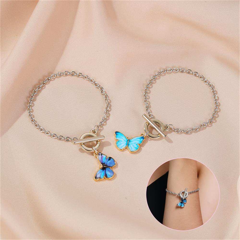 Vòng đeo tay mặt hình bướm màu xanh dương thời trang sành điệu | BigBuy360 - bigbuy360.vn