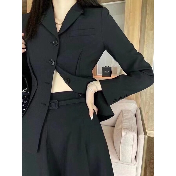 Áo khoác blazer mix chân váy dáng xòe trẻ trung phong cách Dior CD