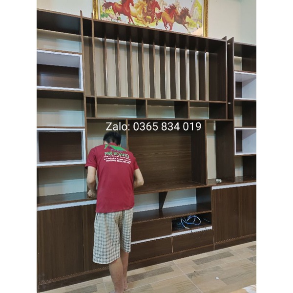 Kệ tivi trang trí phòng khách nhựa vincoplast cao cấp tính theo mét vuông