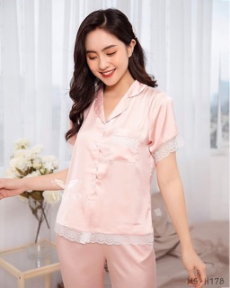 Bộ ngủ lụa quần lửng viền ren