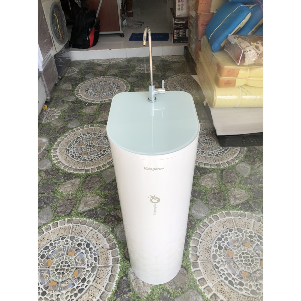 Máy lọc nước RO hydrogen ion kiềm Kangaroo KG100EO 7 lõi - Hàng trưng bày