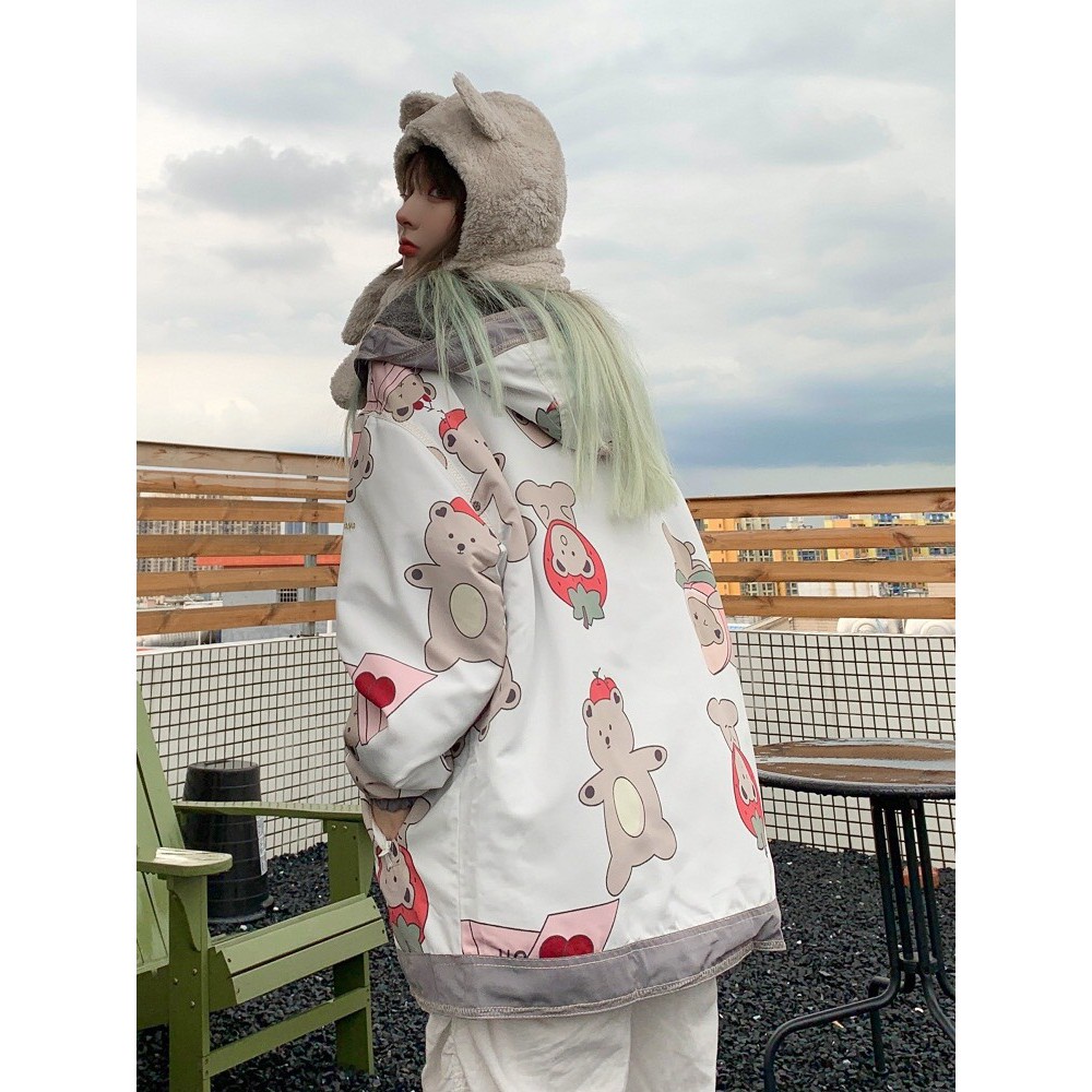 ÁO KHOÁC GIÓ DÙ GẤU ÔM DÂU - ÁO GIÓ 2 LỚP DÂU BEAR ULZZANG