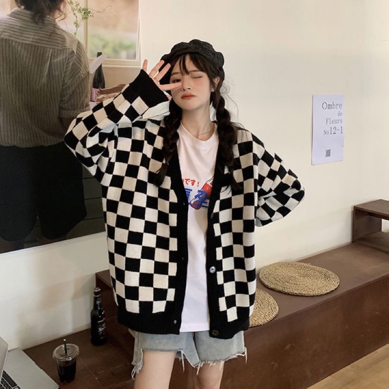Áo khoác Cardigan Gile len nữ cổ chữ V màu xanh và đen kẻ caro phom rộng đồ đôi | BigBuy360 - bigbuy360.vn
