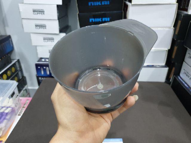 Chén Đựng Thuốc Nhuộm Nhựa Dày Chống Bể Có Vạch Chia Dung Tích 500ml.