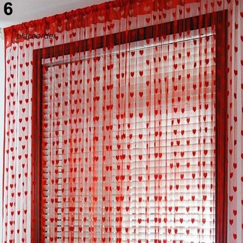 Rèm cửa dây tua rua nhựa hình trái tim xinh xắn 1x2m