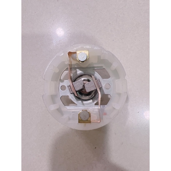 Đuôi nắp than motor 550