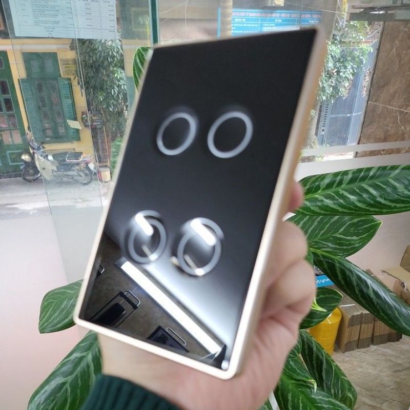 Công Tắc Zigbee Viền Kim Loại Nút Bấm Lõm App Tuya SHP-ZLUS