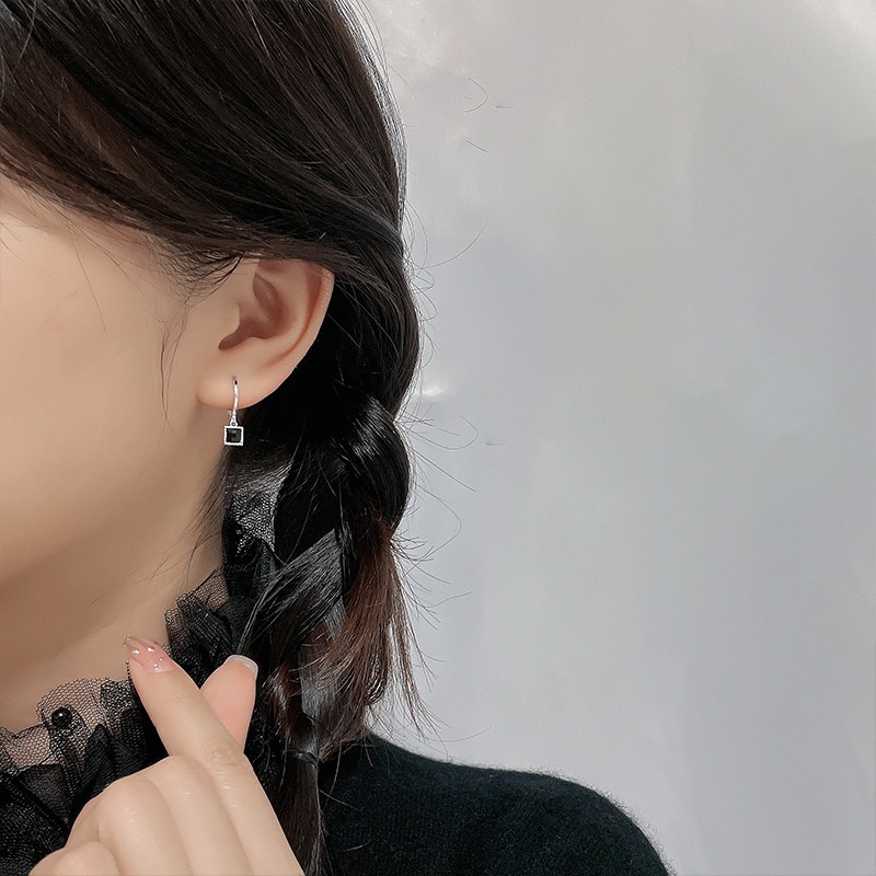 1 đôi - Bông tai hạt đen tòn ten