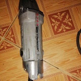 Mài góc makita nội đia lên sẵn 220v. Đá mài 100mm