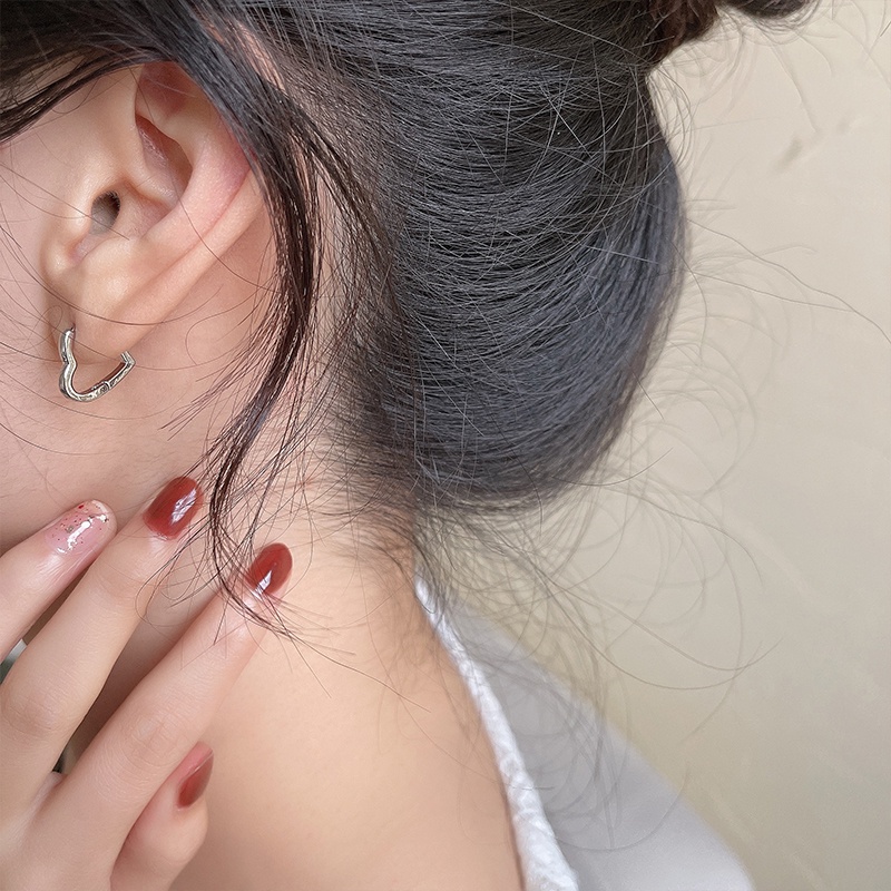 Bông Tai Hình Trái Tim Đơn Giản Tinh Tế Cho Nữ