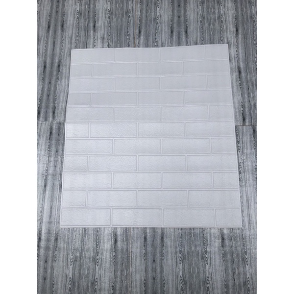 Miếng xốp dán tường giả gạch 3d 70x77cm