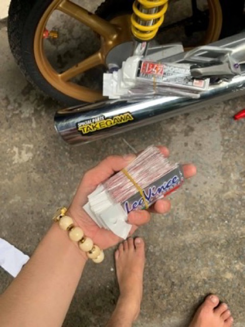 Tem nhôm dán bô Yoshimura, Leovince, Takegawa