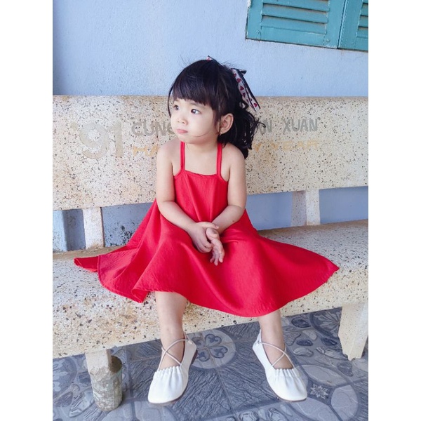 Đầm xòe bé gái