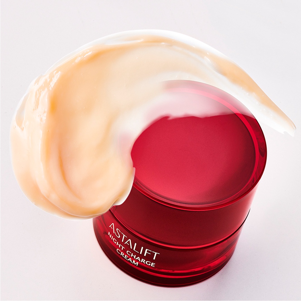 Kem Dưỡng Da Ban Đêm Giúp Tái Tạo, Cung Cấp Ẩm Mang Đến Làn Da Mềm Mại Căng Mịn  Astalift Night Charge Cream 30g