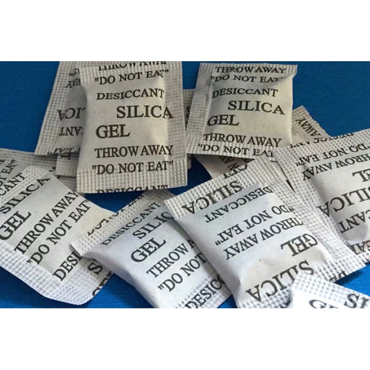 Gói Hút Ẩm Silicagel - Chống Ẩm Mốc Cho Giày Dép, Quần Áo, Máy Ảnh (1 Gram/Gói) Clovershop68