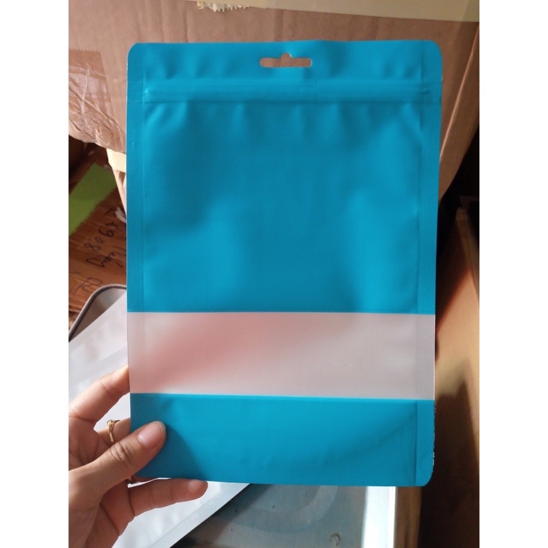 - Túi zipper đáy đứng có cửa sổ