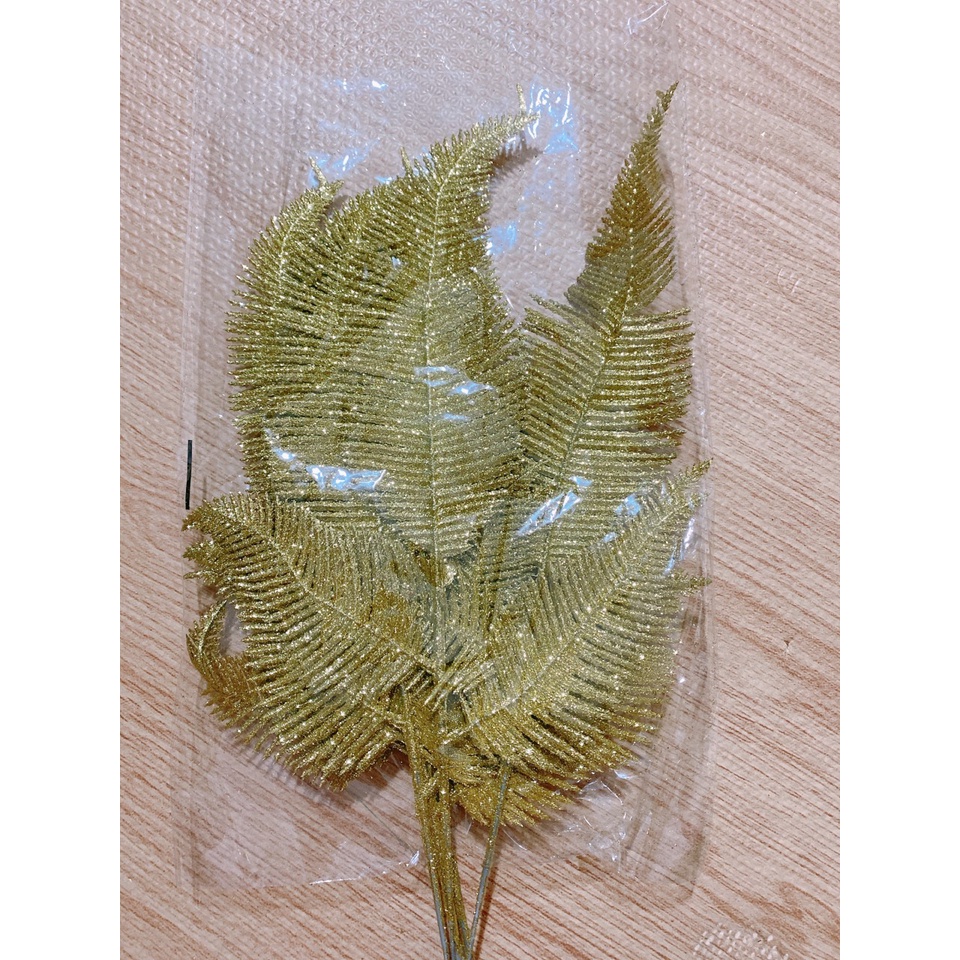 Lá dương sỉ nhọn  phủ nhũ, kim tuyến dùng trang trí tháp bánh, tháp nước, oản tài lộc | Phụ kiện trang trí