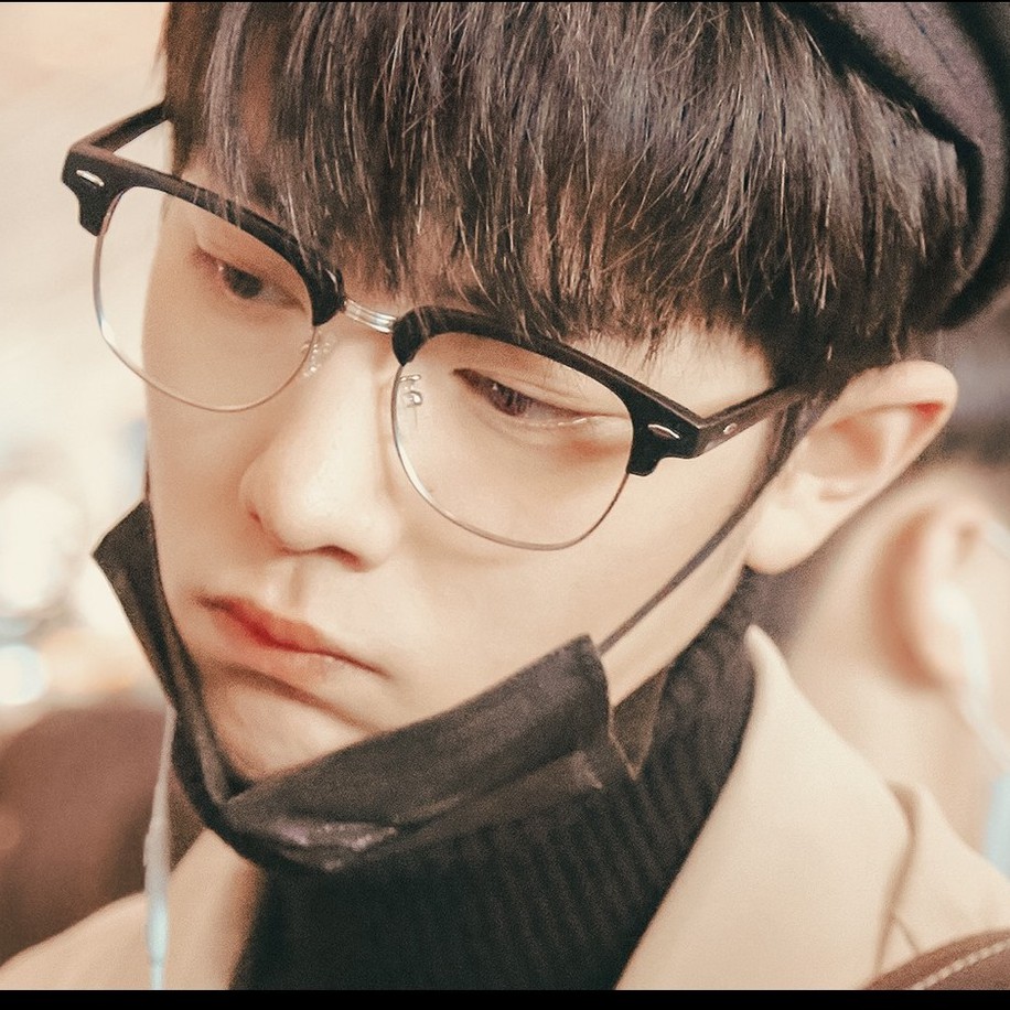 MẮT KINH GIẢ CẬN NỬA GỌNG UNISEX (kèm vỏ đựng )