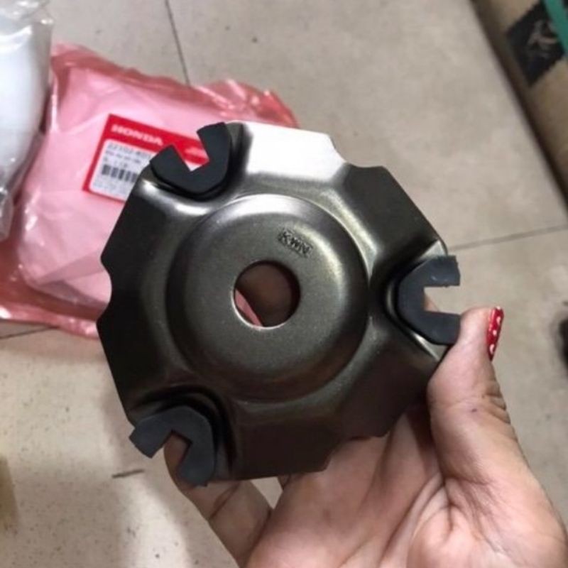 Tấm vênh nồi(tấm chặn bi)xe Sh Việt125/150 Ab125/Lead125/Vario/Click Thái/Pcx/Sh