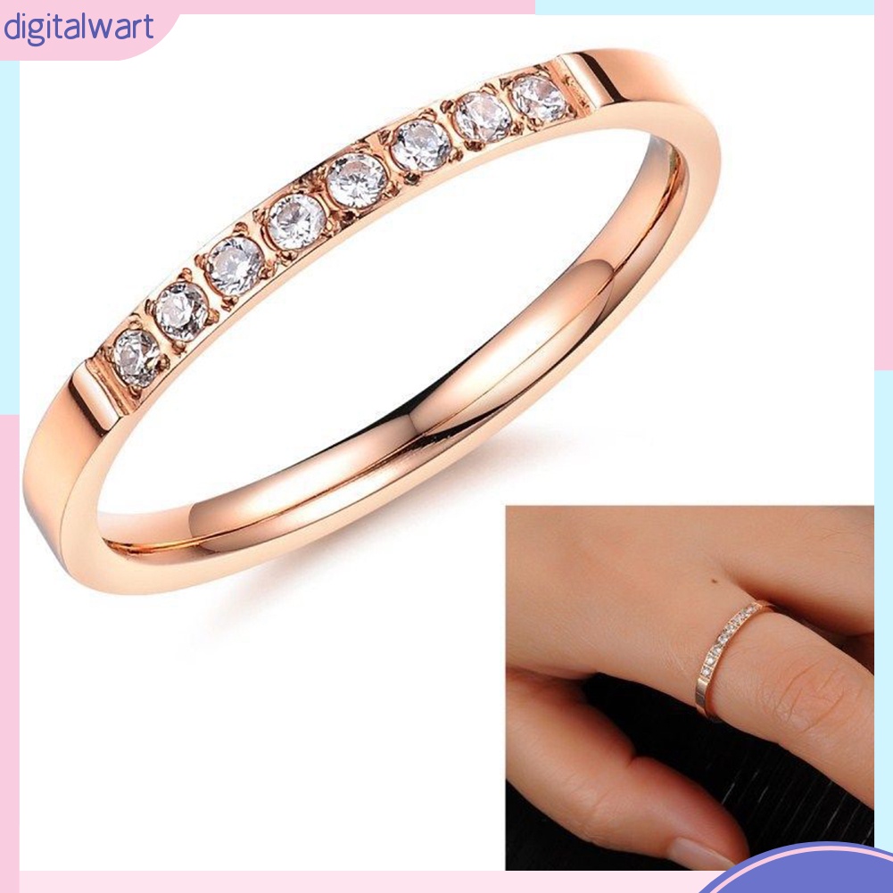 Nhẫn đính đá thời trang dành cho nữ