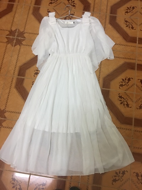 Váy maxi trắng