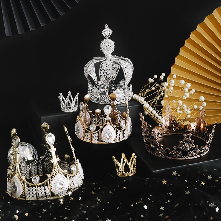 Vương MiệN ĐíNh Kim Cương Giả Trang Trí Cho BáNh Kem