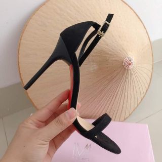 Sandanl cao gót Calla đế đỏ màu đen da lộn 9-10p
