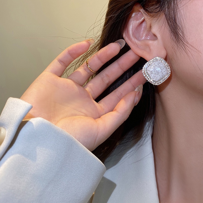 Bông Tai Mạ Bạc 925 Dễ Phối Đồ Phong Cách Hàn Quốc Sang Trọng