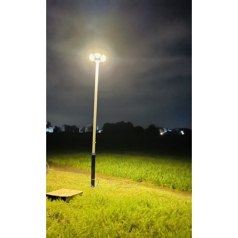 Đèn năng lượng mặt trời sân vườn UFO 1000 Watt sáng như mặt trời chuyên đèn sân vườn công viên