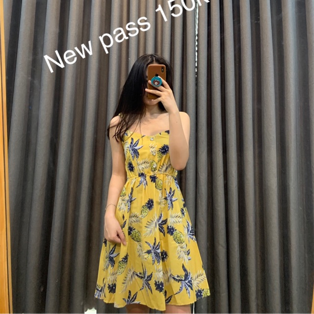 Váy 2 dây hoa đi biển