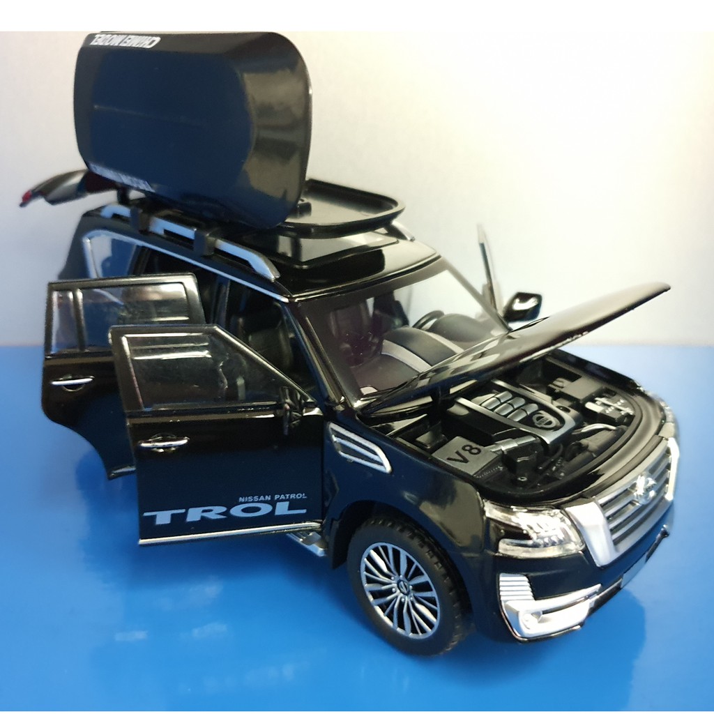 Siêu xe mô hình Nissan Patrol 2021 1:32