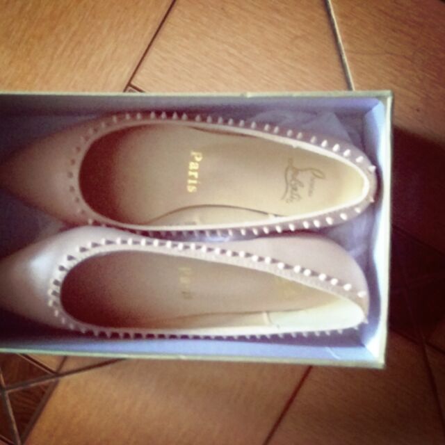 Giày bệt louboutin