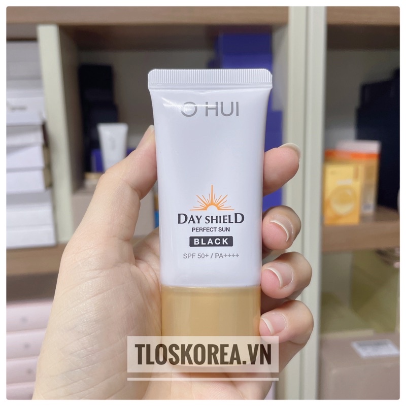 Chống Nắng Nâng Tông/Mềm Mịn/ Không Rít 50ml 30ml Ohui Day Shield Perfect Sun Black Spf50+/Pa++++ Tuýp 30Ml/50Ml