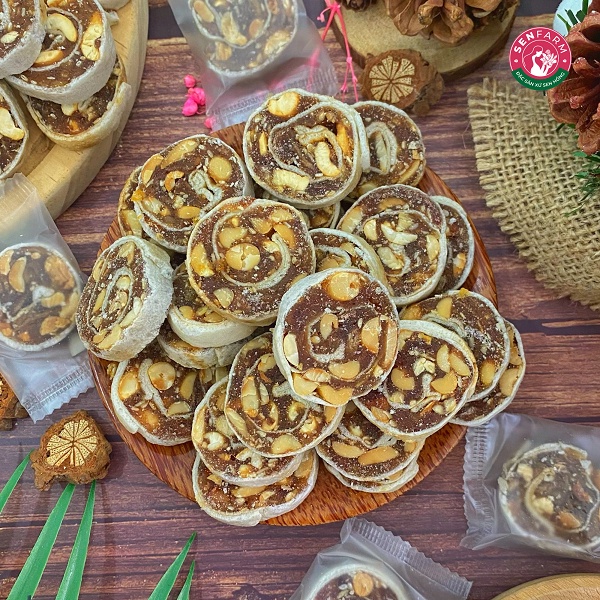 Kẹo chuối đậu phộng cuộn bánh tráng Senfarm ít đường bịch 500g