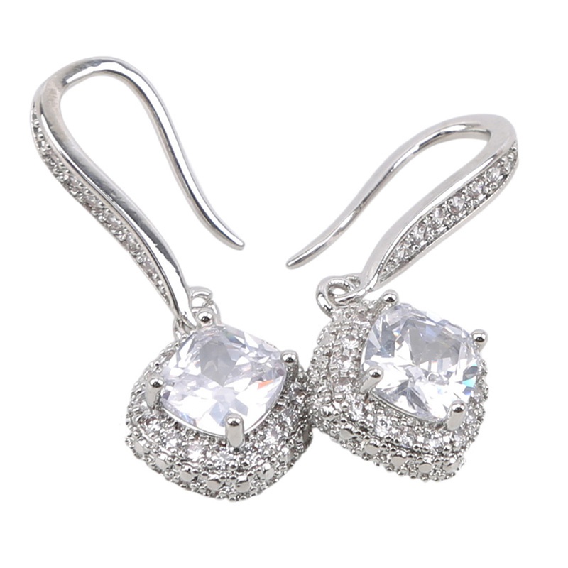 Khuyên Tai Hình Vuông Đính Đá Zircon Sang Trọng Cho Nữ