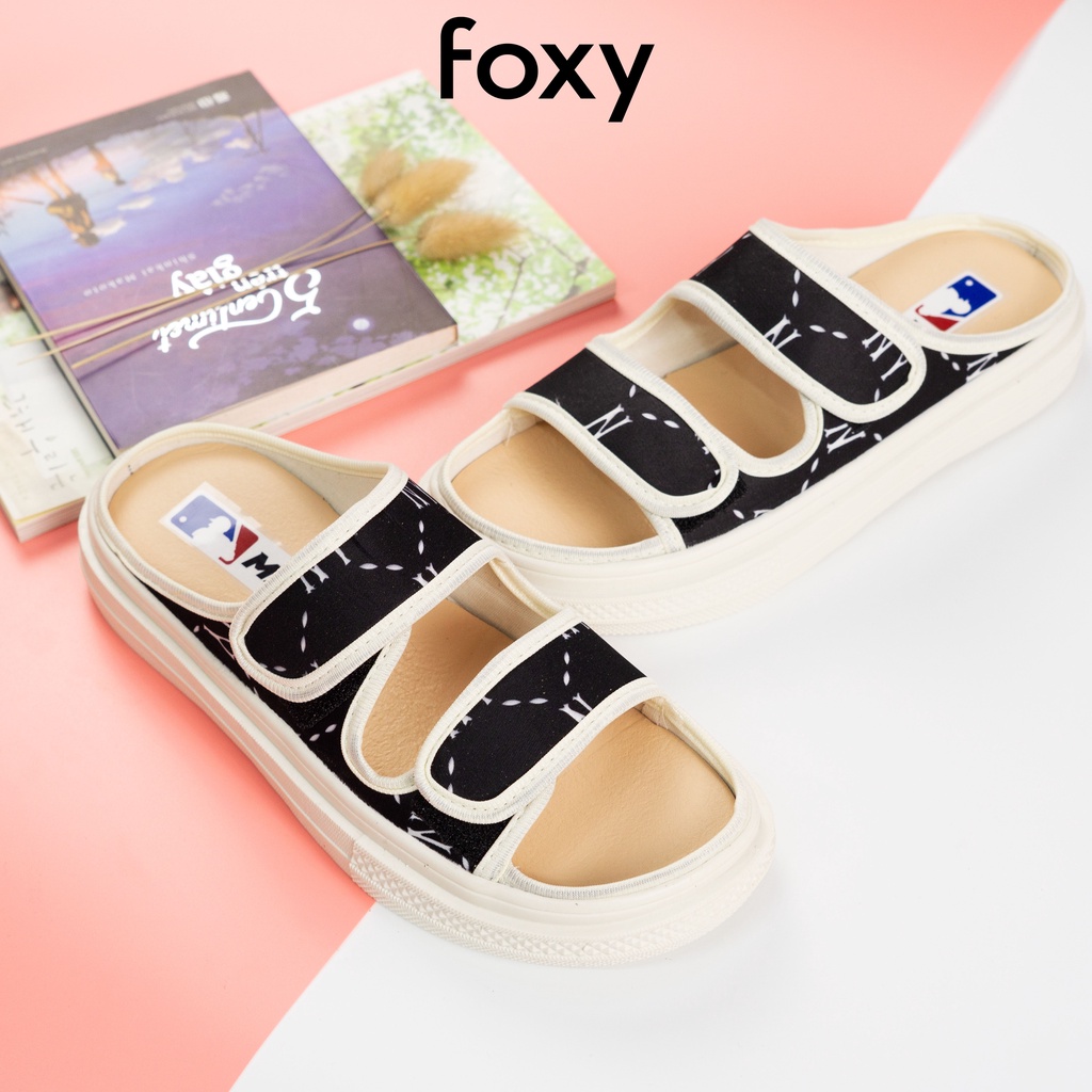 Dép sục nữ thể thao quai dán ngang màu đen hoạ tiết chữ N mẫu mới Foxy - FOM010