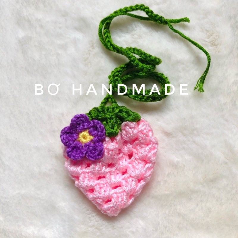 Túi tỏi đeo chéo hình quả dâu móc len handmade cho bé cực yêu  - Đồ đan len handmade tinh xảo